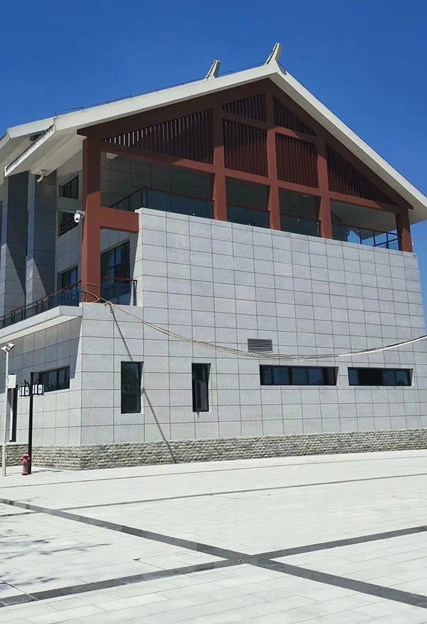 攀枝花芝麻灰花岗岩在景区地面及墙壁的应用