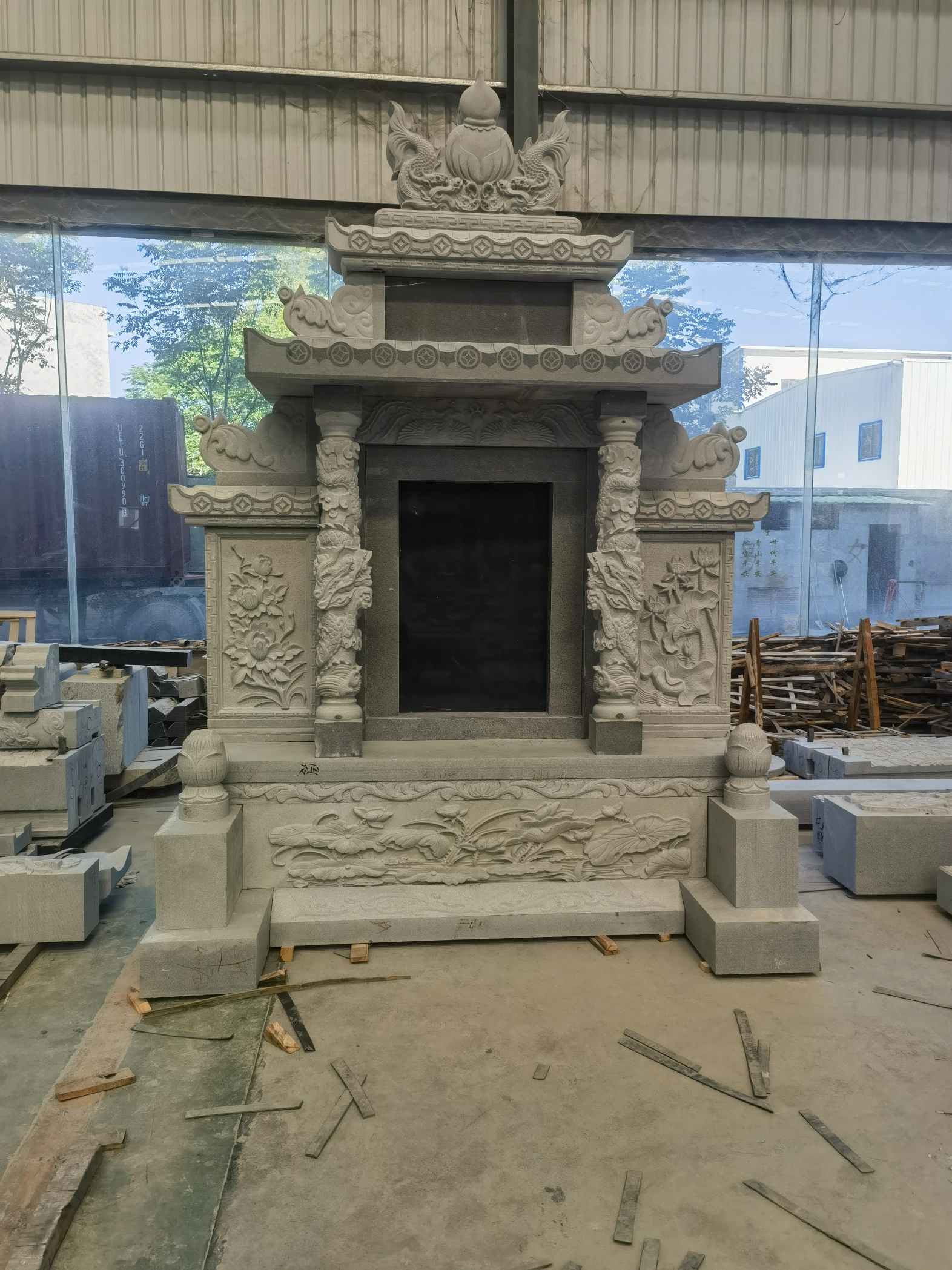 攀枝花 芝麻灰高档墓碑、土墓，一套也支持定做