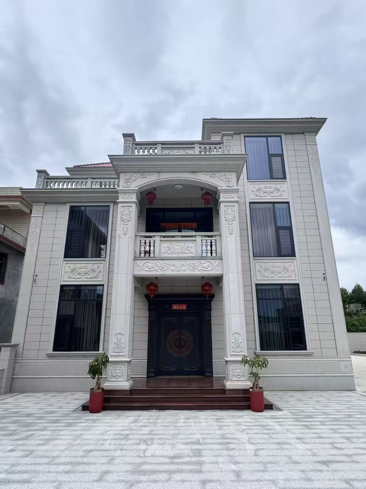 攀枝花 芝麻白石材别墅干挂案例展示